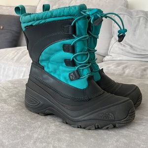 The North Face girls snow boots